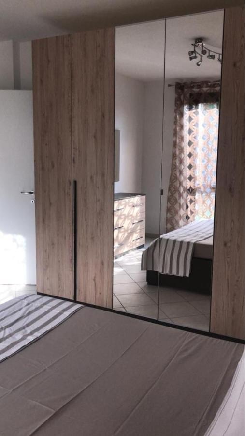 Apartamento Casa Alle Porte Di Pavía Exterior foto